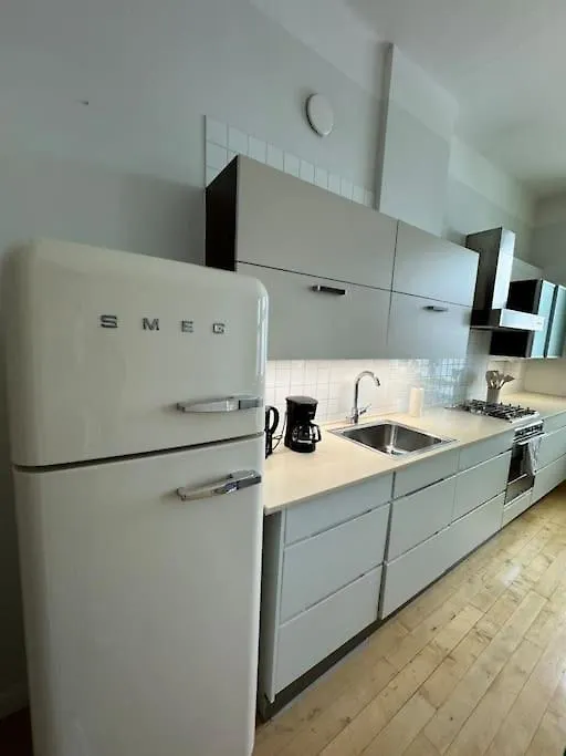 Apartament Asunto Keskustassa, Etu-Toeoeloe Helsinki 0*,  Finlandia