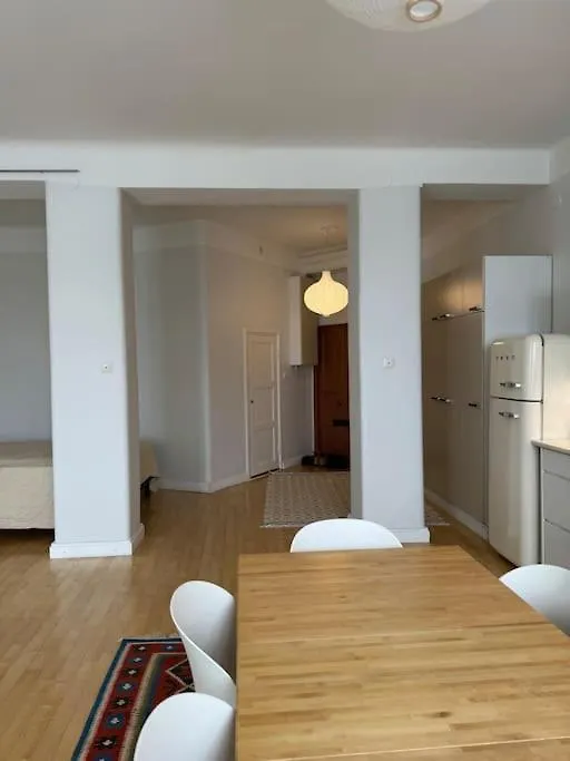 Asunto Keskustassa, Etu-Toeoeloe Apartment Helsinki